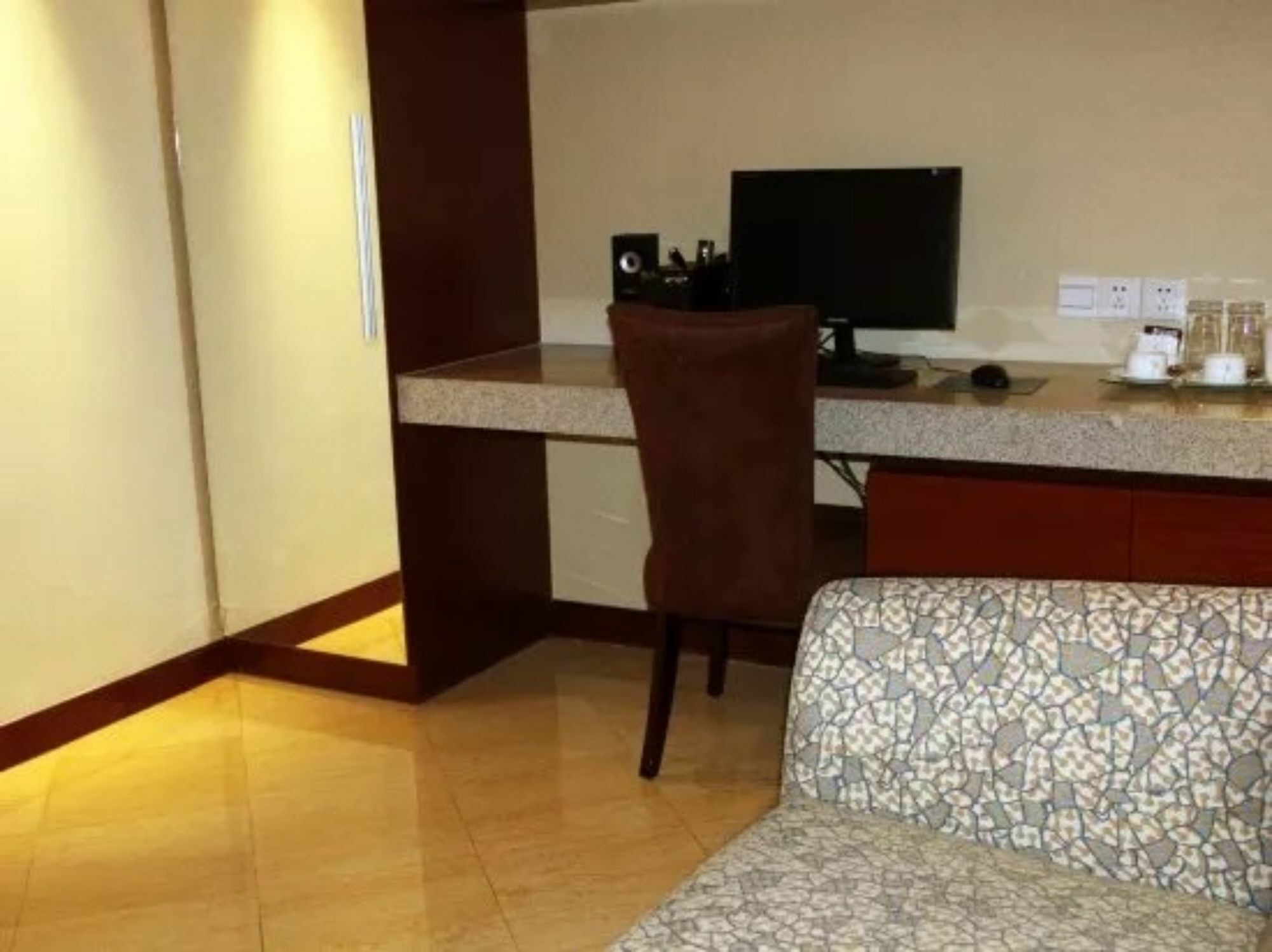 Hilton Garden Inn Guangzhou Tianhe Экстерьер фото